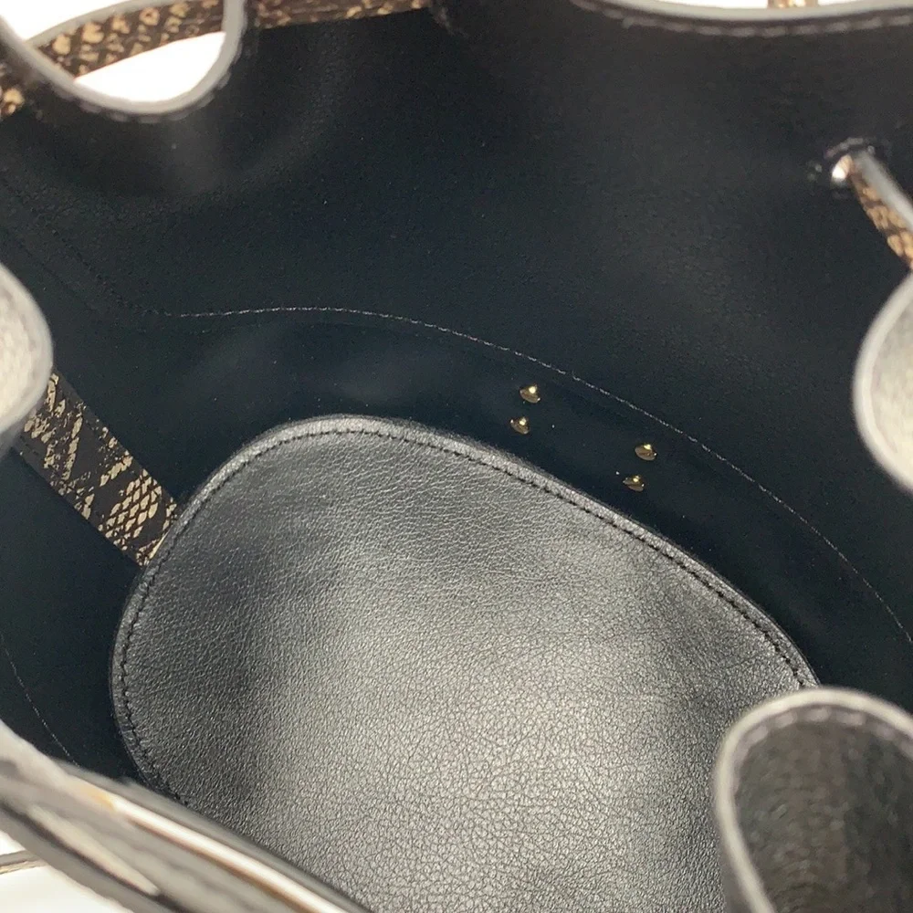 MICHAEL KORS  Reed Md Pebbled Leather Belted Bucket Messenger Satchel Crossbody